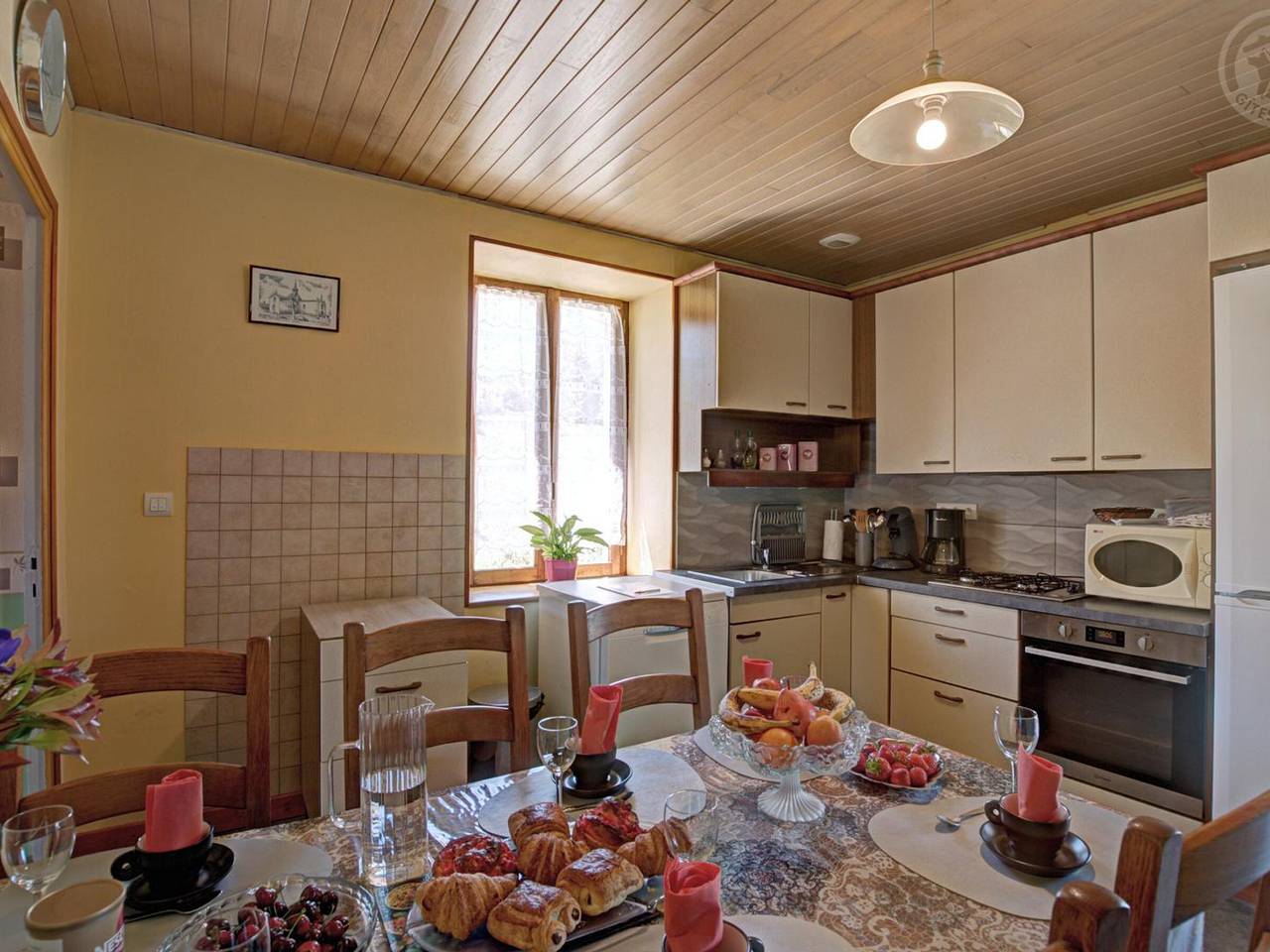 Charmant gîte à la ferme avec terrasse et animaux admis in Saint-Marcel-d'Urfé, Région de Roanne