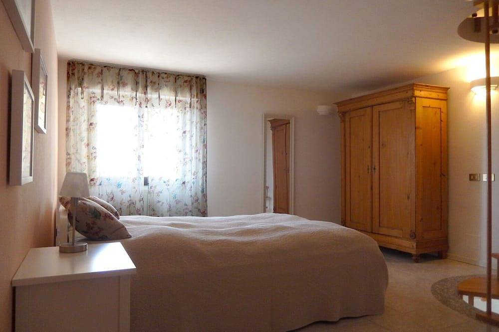 Entire apartment, Apartment Casa Cara in Viggiona, Trarego Viggiona