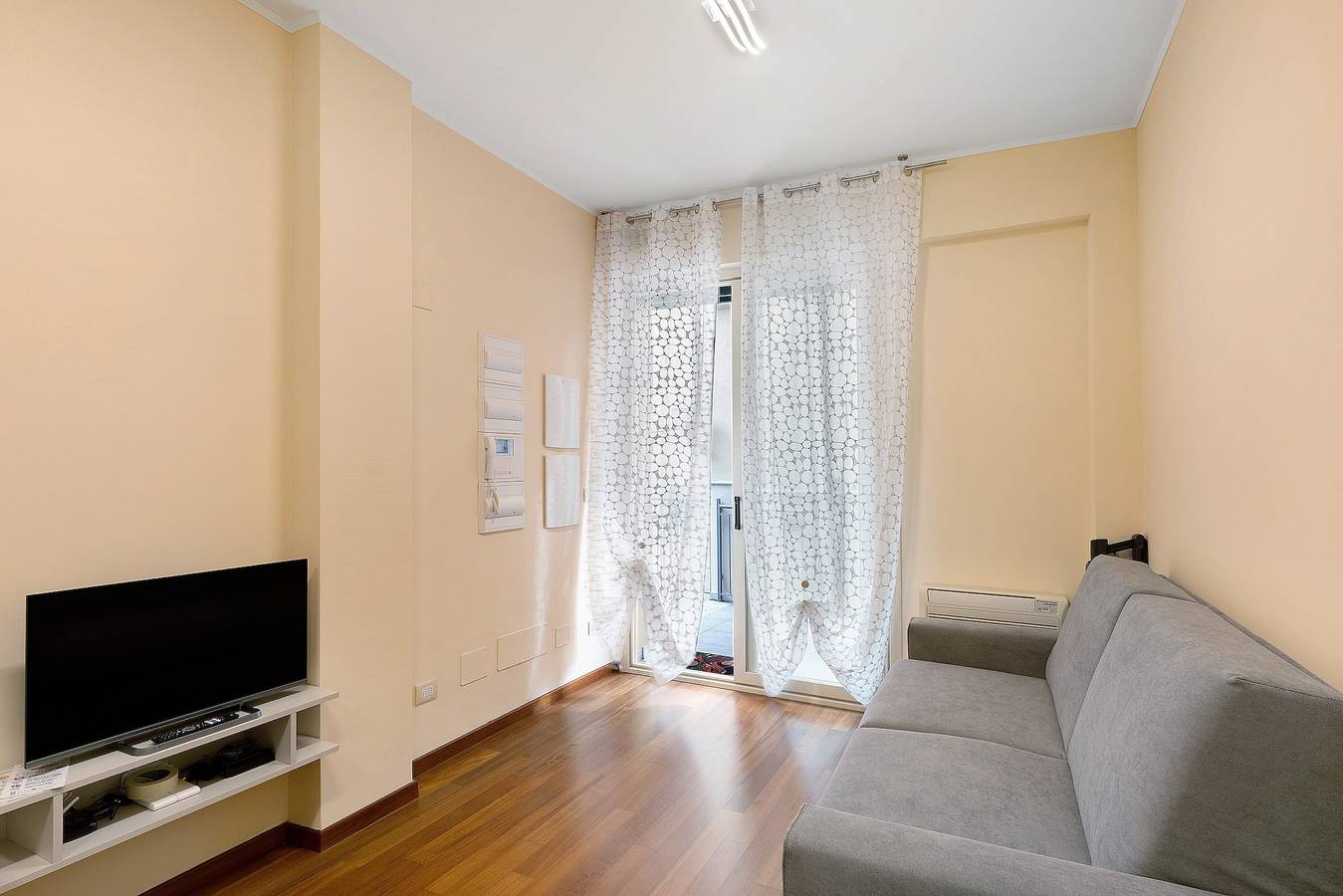 Holiday Home 'Appartamento A7' with Private Terrace and Air Conditioning in San Remo, Sanremo Municipality