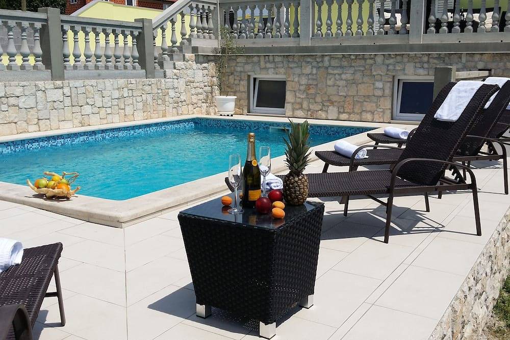 Bella villa / appartamento **** con piscina, a 900 metri dal mare, Wi-Fi, barbecue in Pula-Medulin, Vintijan