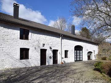 Gîte pour 8 personnes, avec balcon et jardin, adapté aux familles à Manhay
