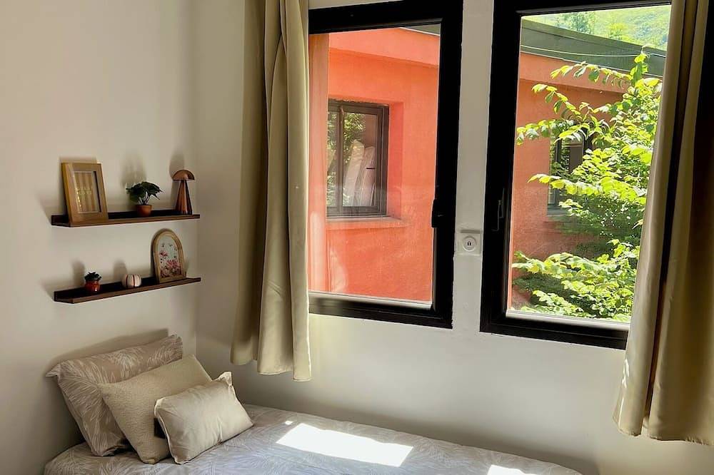 Entire apartment, Penthouse Sanctuary in Lourdes in Lourdes, Hautes-Pyrénées