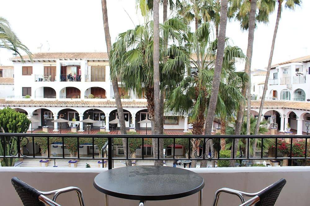 Apartamento entero, Moderno apartamento de 1 cama con impresionantes vistas a la plaza Villamartin in Brisas y Golf, Orihuela