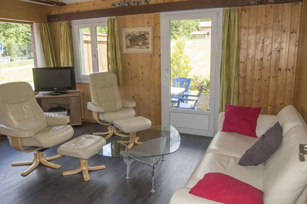 Gemütliches Ferien-Chalet mit viel Umschwung und Sitzplatz in Adelboden, Frutigen - Lenk - Adelboden