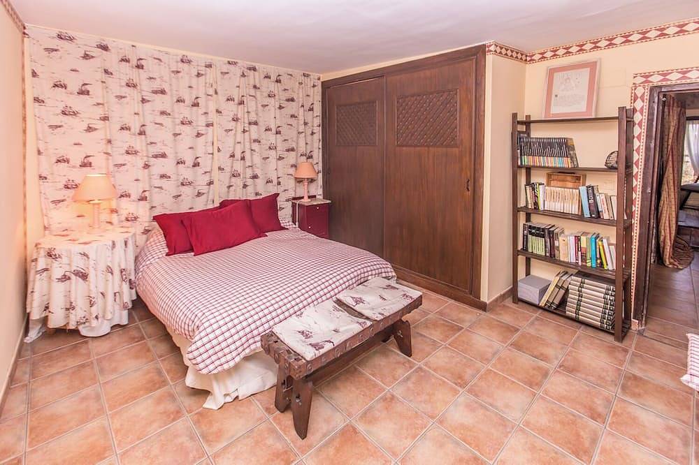 La casita del Ciprés - Encantadora casa p/7 con Piscina y jardín privado in Puentedura, Provincia de Burgos