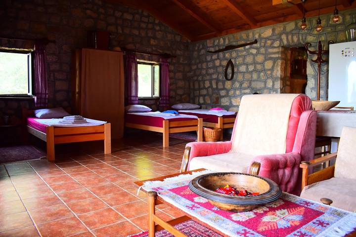 Ferienhaus für 5 Personen, mit Garten in Montenegro - 2