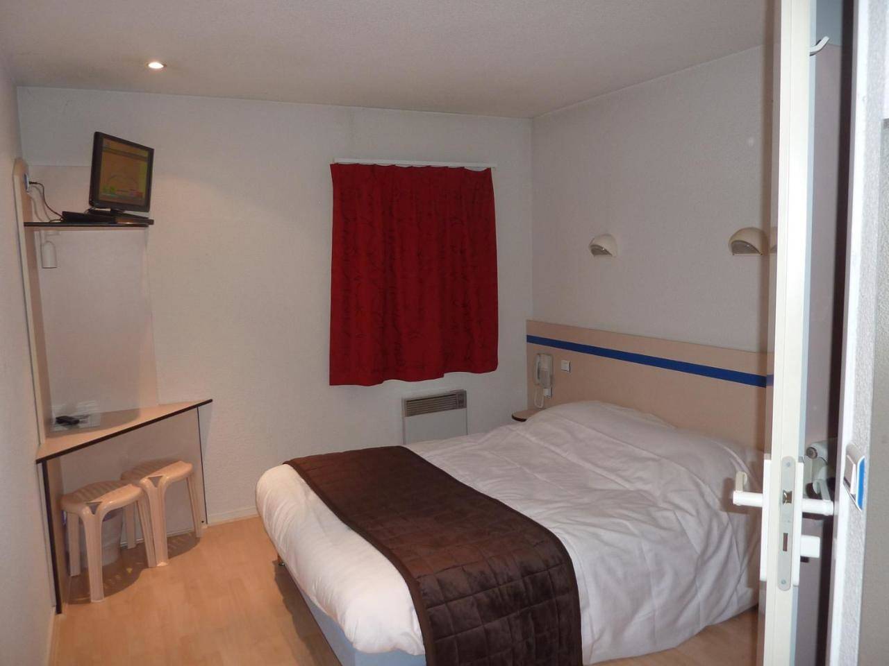Double Room in Montréal-la-Cluse, Nantua