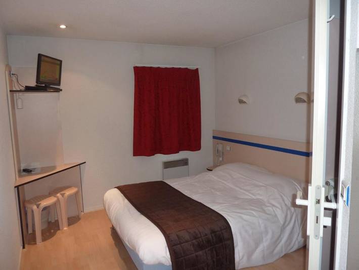 Hôtel pour 2 personnes, avec terrasse et jardin dans Lac de Nantua - 4