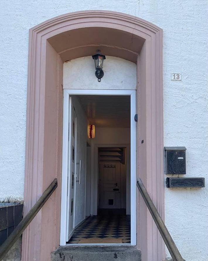 Ferienwohnung für 3 Personen, mit Terrasse und Ausblick in Steffeln