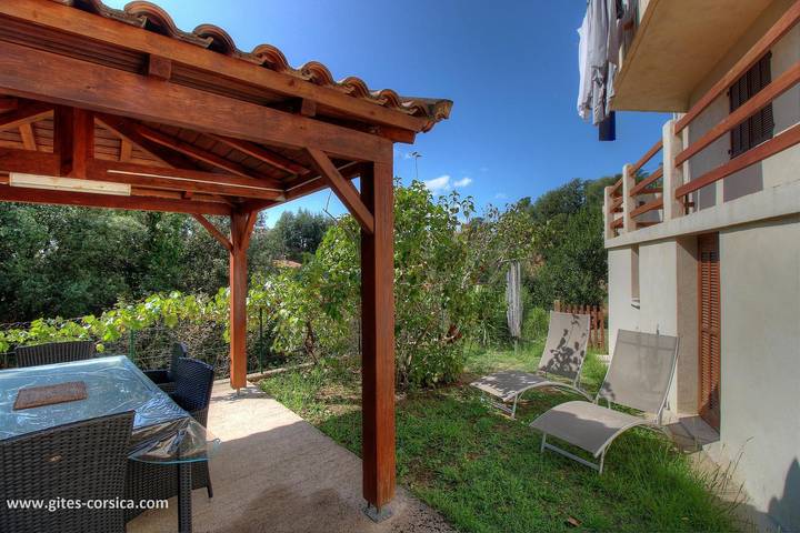 Gîte pour 4 personnes, avec Terrasse ainsi que Jardin et Vue dans Sagone - 3