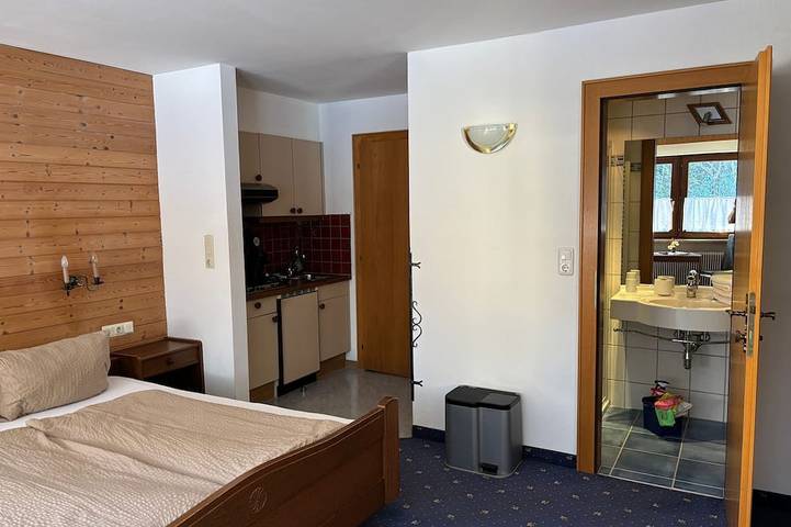 Studio / Doppelzimmer Teeküche und Frühstück - Gästehaus Tauscher am Haldensee / in Grän, Allgäuer Alpen (Österreich)