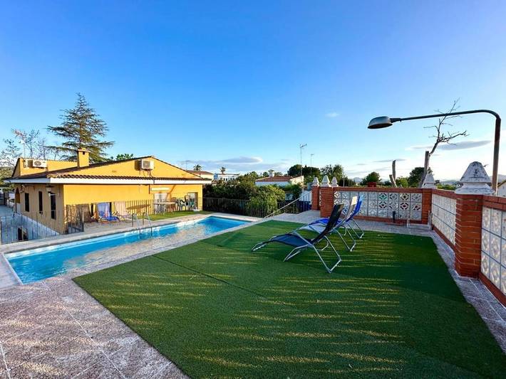 Chalet para 8 personas, con vistas además de piscina y jardín en Ribera Alta (Valencia)