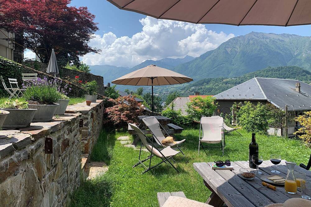 Entire apartment, La Poivrière, Cité Conflans, Albertville, Savoie in Albertville, Albertville region