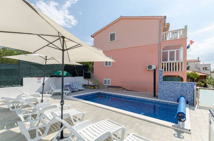 Gîte pour 4 personnes, avec balcon et piscine à Rogoznica - 4