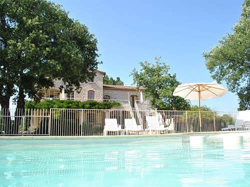 Gîte pour 6 personnes, avec piscine, adapté aux familles