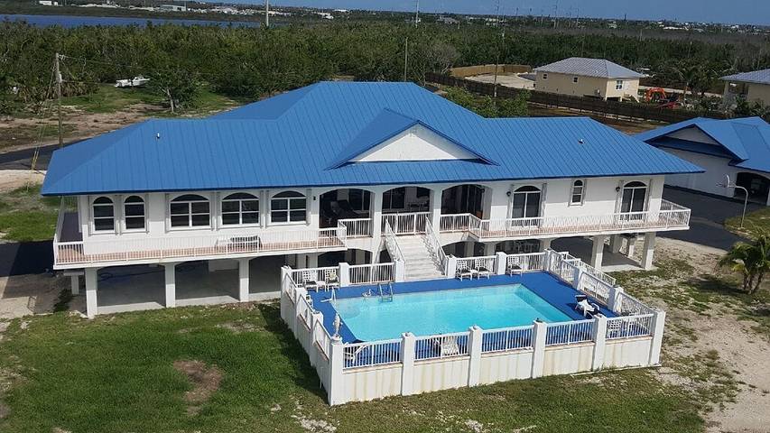 Vacation rental for 9 people in Big Pine Key