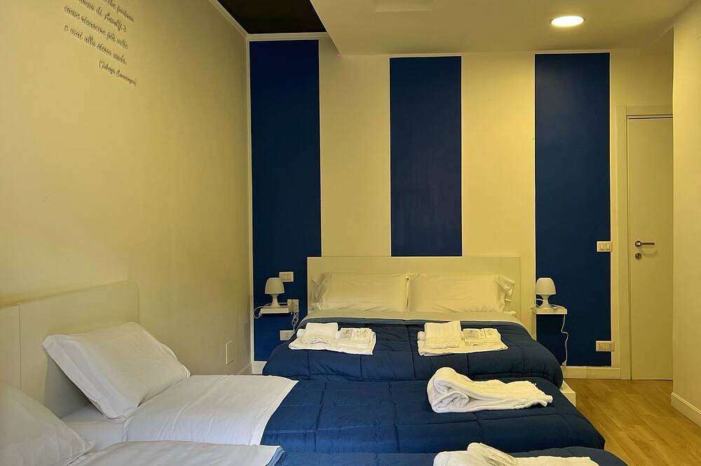 Modern and cozy facility well connected to major places of interest. in Scafati, Vesuvio National Park