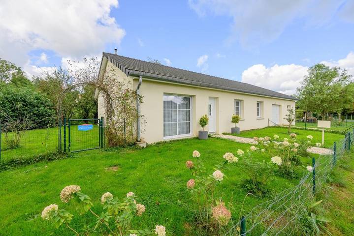 Location de vacances pour 6 personnes, avec jardin à Maubert-Fontaine - 4