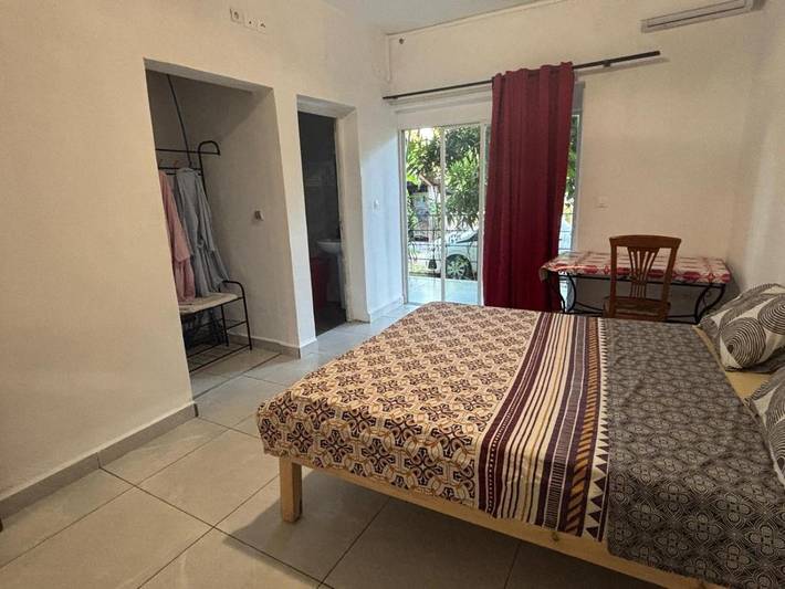 Gîte pour 4 personnes, avec terrasse ainsi que jardin et vue à Bouéni - 4