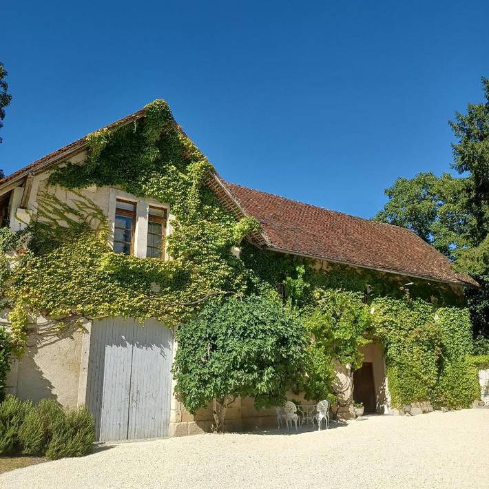 Location de vacances pour 6 personnes, avec piscine et terrasse à Saint-Paul-Lizonne - 3