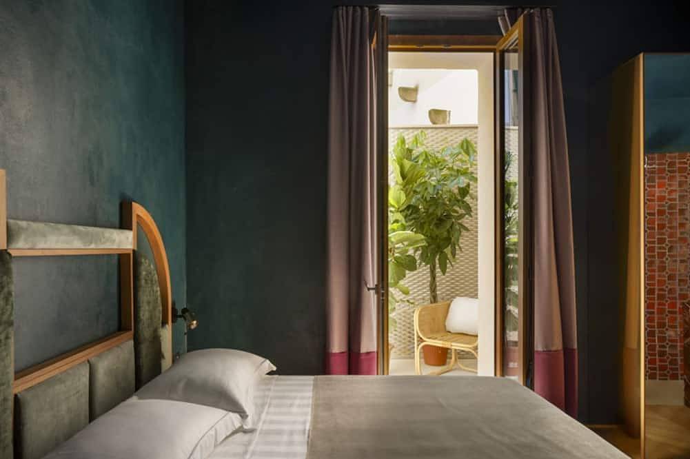 The Wheels Florence Bed&Breakfast: Bedroom Deluxe Pavone in Florence city center, Florence