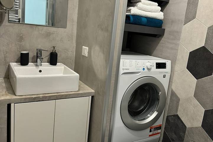 Ganze Wohnung, Alizée Ferienwohnung - Eleganz und Geschichte im Herzen von Salerno in Salerno, Tyrrhenische Küste Kampanien