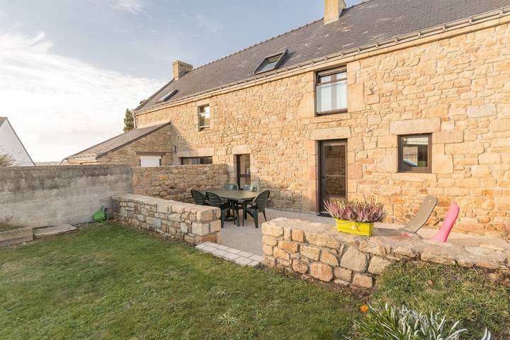 Gîte pour 5 personnes, avec Terrasse ainsi que Jardin et Vue à Belz