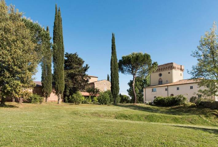Agriturismo per 2 persone, con Terrazza e Giardino nonché Piscina per bambini e Piscina a Pomarance