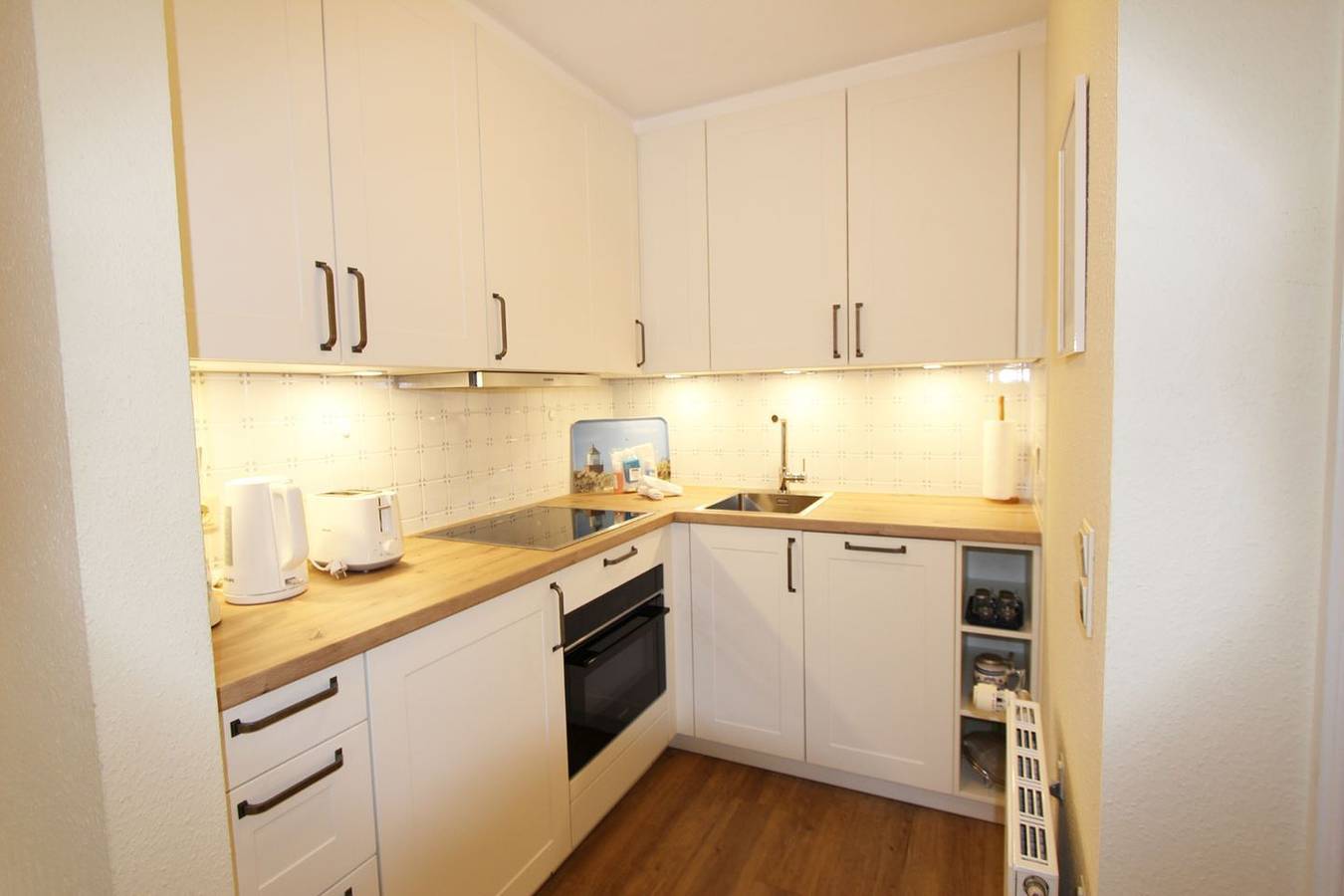 Apartamento entero, Hell gestaltet präsentiert sich dieses Ferienappartement nahe des Ortskerns in Wenningstedt, Sylt