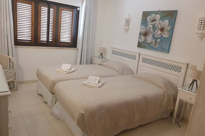 Geräumige Villa mit privatem Pool und Meerblick perfekt für Familien neue Badezimmer in Carvoeiro, Faro Distrikt
