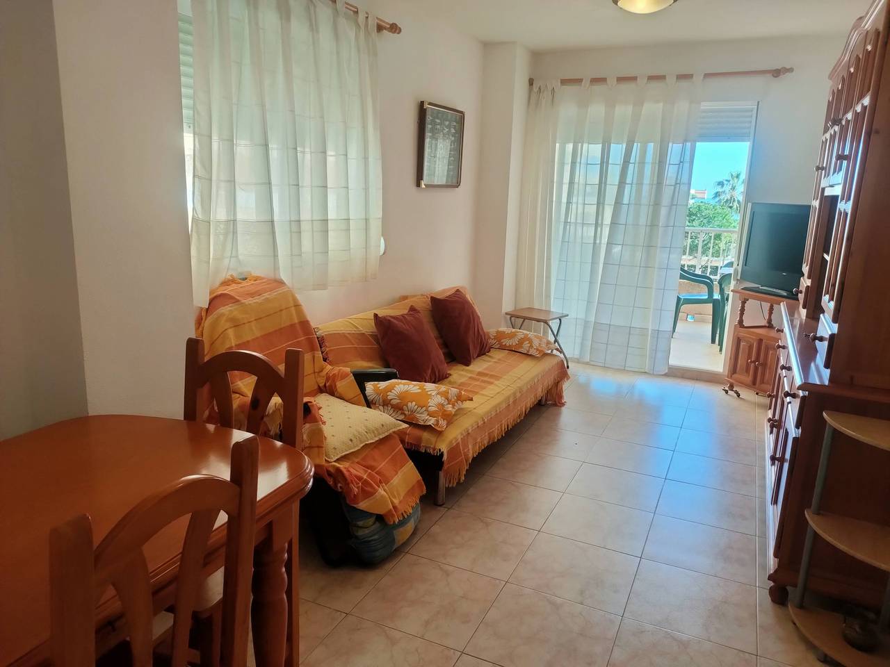 Apartamento entero, 3 dormitorios, grandes bloques, grandísima terraza, baño y aseo, nuevo, funcional, garaje, piscina para qequeños, piscina in Playa Xeraco, Jaraco