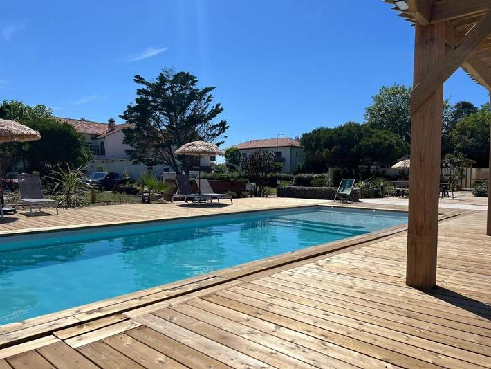 Hôtel pour 2 personnes, avec terrasse ainsi que piscine et jardin dans Plage de l'Amélie - 3