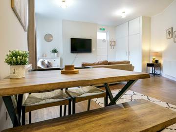 Glamping for 4 People in Belfast, County Antrim, Photo 3