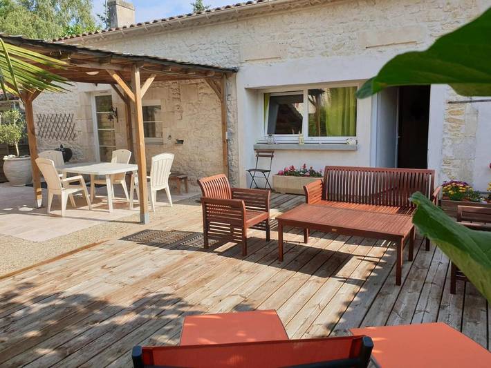 Location de vacances pour 4 personnes, avec terrasse ainsi que piscine et jardin, animaux acceptés à Meursac - 4