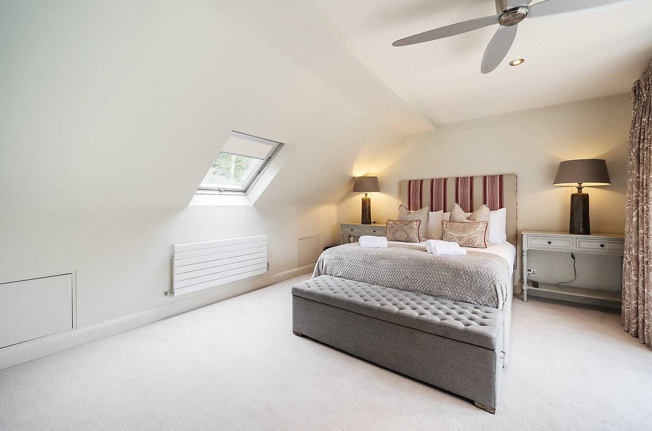 Luxury Countryside Retreat with Pool | Surrey Hills Escape - Pass the Keys in Effingham, Guildford