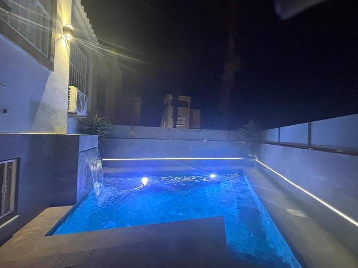 Casa rural para 8 personas, con jardín además de vistas y piscina en San Miguel de Salinas - 2