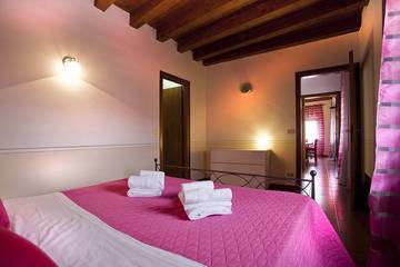 Loft per 4 Persone in Centro Storico, Verona, Foto 3