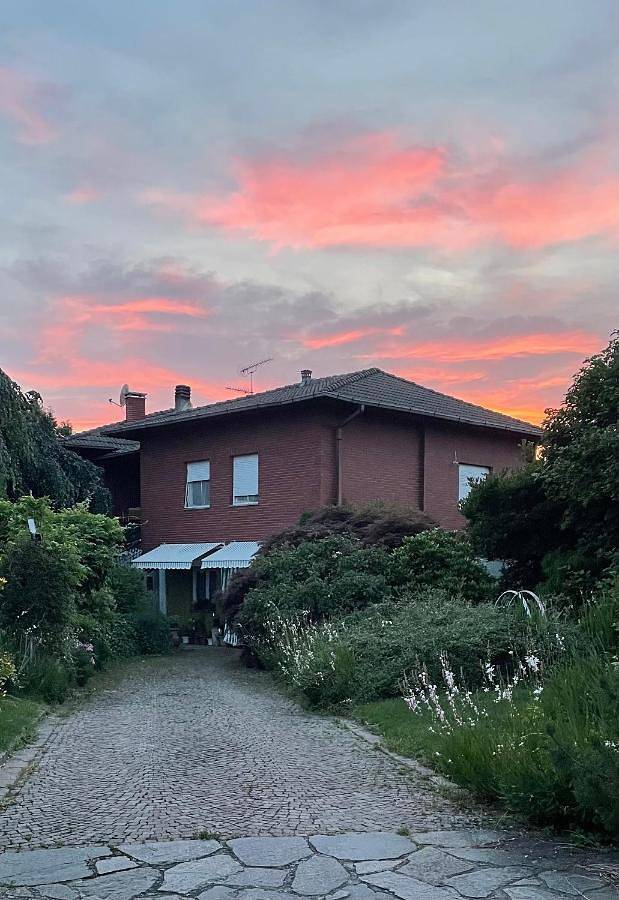 Chambre d’hôte pour 2 personnes, avec Terrasse ainsi que Jardin et Vue à Veruno