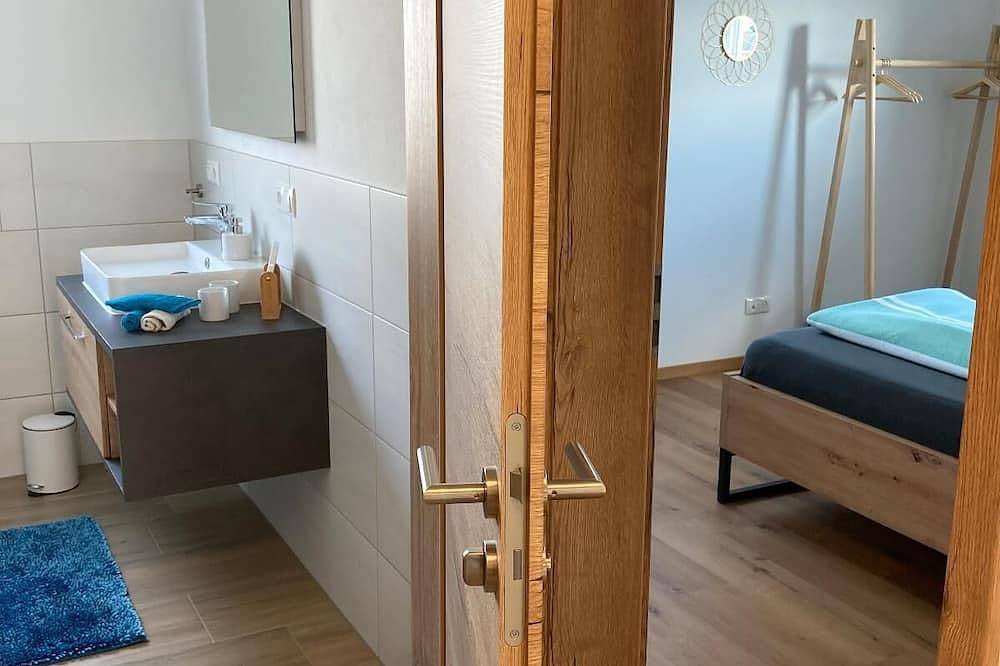 Ganze Wohnung, Ferienwohnung Teufelstisch (82qm) im Erdgeschoss mit Süd Terrasse in Bischofsmais, Ostbayern