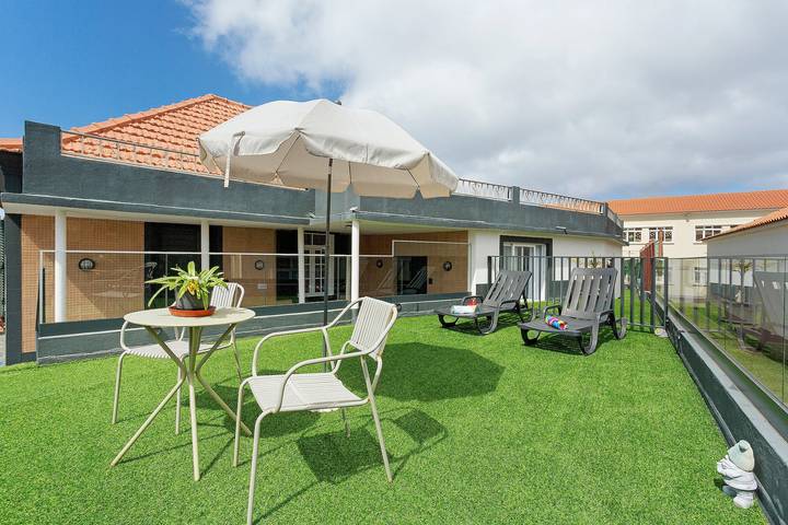 Gîte pour 4 personnes, avec balcon et jardin à Ponta Do Pargo