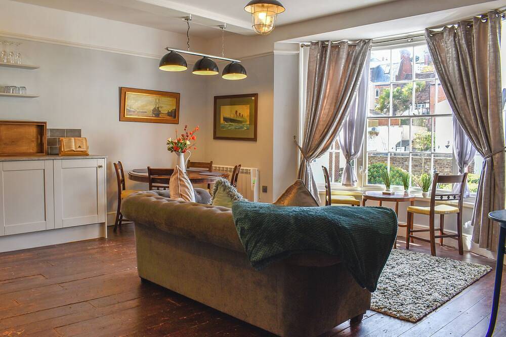 Log Cabin for 5 People in Hastings, East Sussex