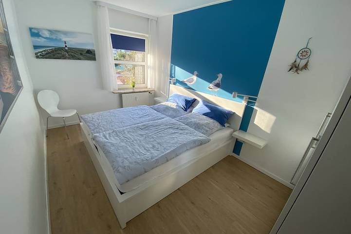 Ganze Wohnung, Renovierte 2-Zimmer Ferienwohnung \"Dünengras\" in Strandnähe in Büsum, Kreis Dithmarschen