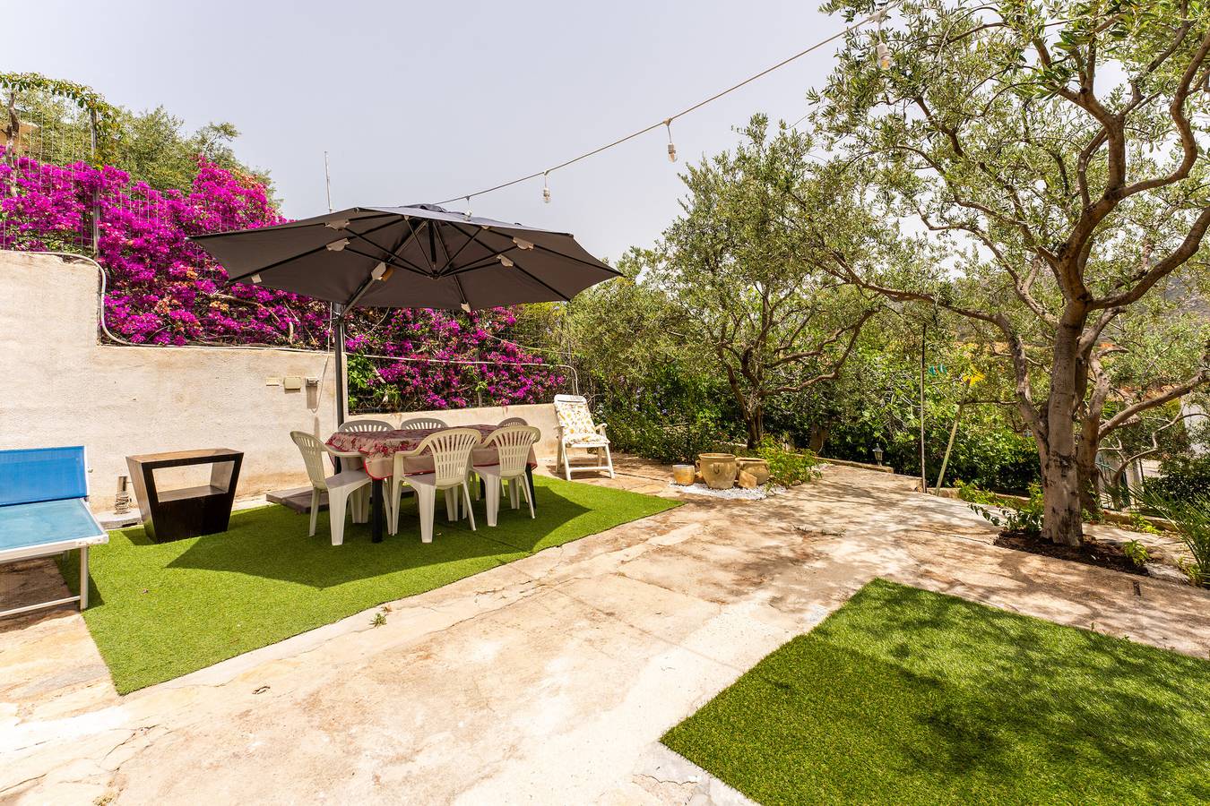 Vakantiehuis 'Villetta Degli Ulivi' met privé terras, privé tuin en airconditioning in Solanas, Comune di Sinnai