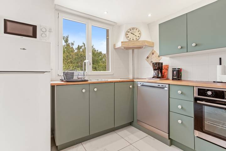 Appartamento intero, Appartamento 'Charmant Appartement Brignoles' con terrazza privata e aria condizionata in Brignoles, Brignoles e dintorni