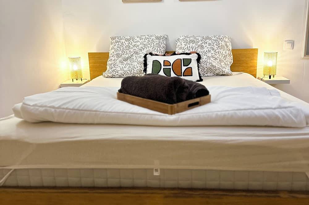 Haven of peace, in the heart of the Luberon, Furnished apartment for 3 people, 5 minutes from Lourmarin in Cadenet, Parc naturel régional du Luberon