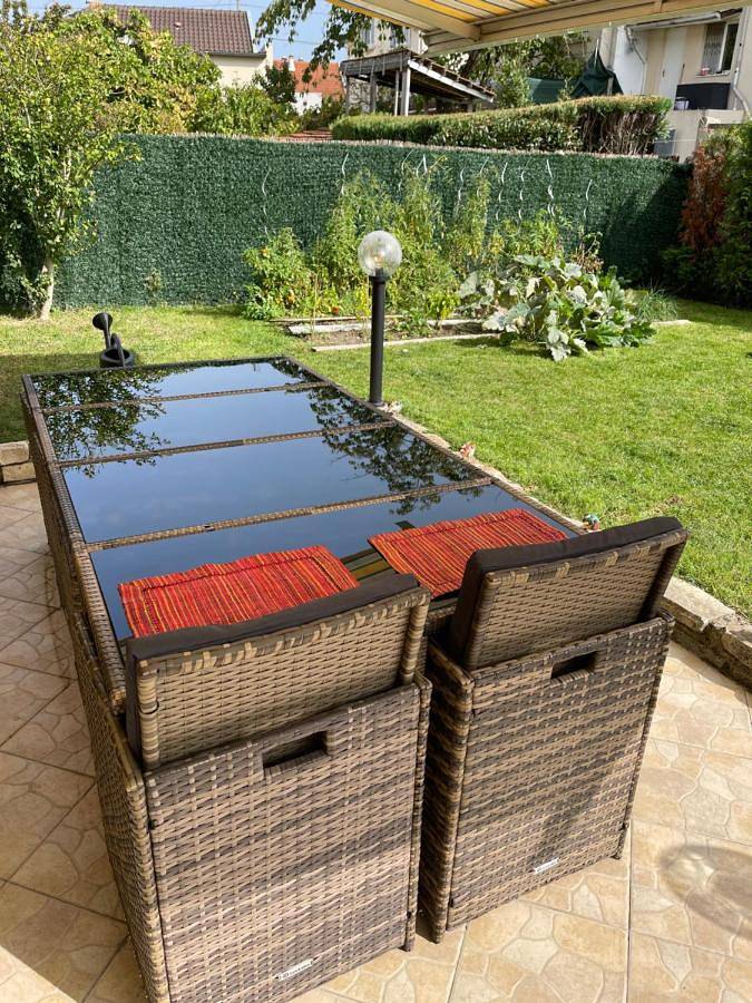 Maison de vacances pour 2 personnes, avec Jacuzzi et Terrasse ainsi que Jardin et Vue à Sevran