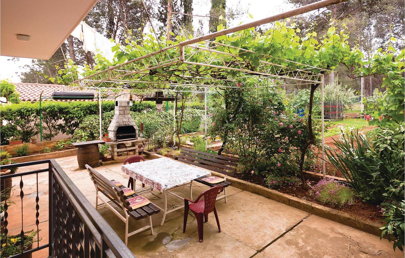 Ganze Ferienwohnung, Ferienwohnung für 5 Personen mit Terrasse in Valbandon, Fazana