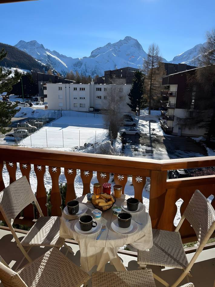 Hel studio-lejlighed, Studio 'Charmant au pied du Jandri' with Mountain View and Balcony in Mont-de-Lans, Les Deux Alpes