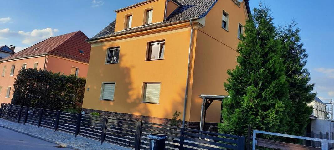 Ferienwohnung für 4 Personen, mit Terrasse und Garten sowie Ausblick in Großröhrsdorf