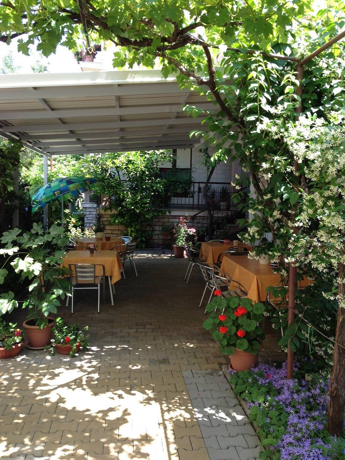 Room with air-conditioning Sukošan, Zadar S-20112-e in Sukosan, Zadar